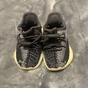 Yeezy boost 350 infants slightly worn